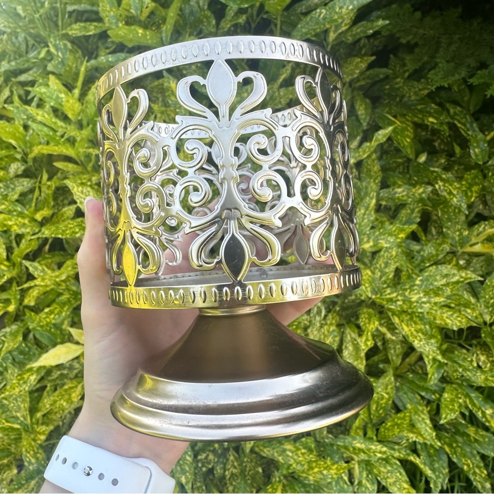 Bath & Body Works Gold Ornate Pedestal 3 Wick Candle Holder Decorative Home - Picture 2 of 6